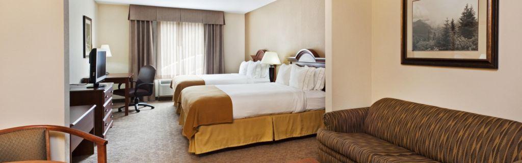 Comfort Inn & Suites Brevard Exterior photo
